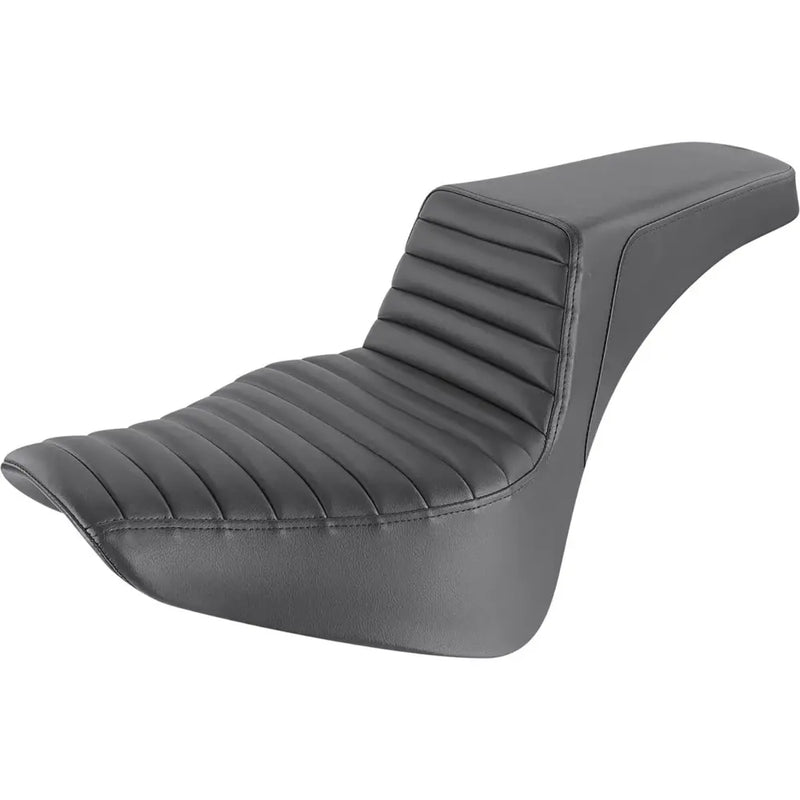 Saddlemen Step-Up Front Tuck-n-Roll para Harley