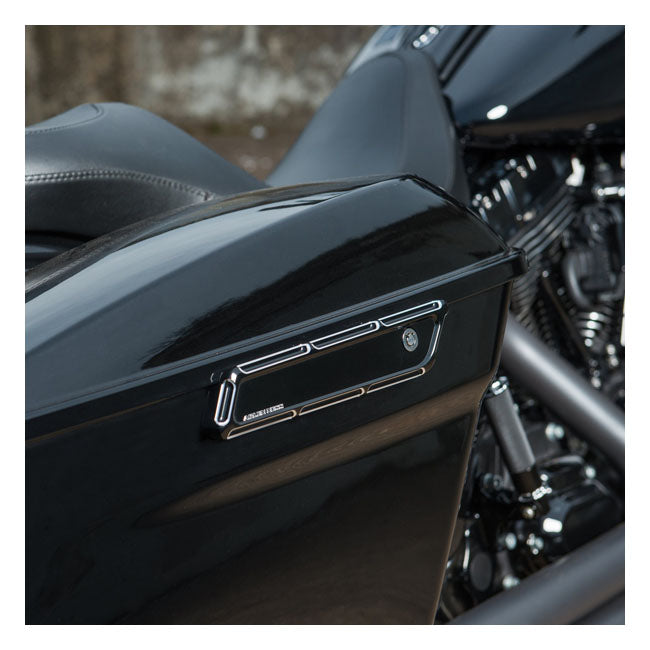 Arlen Ness Cubiertas biseladas para los cierres de las alforjas de Harley