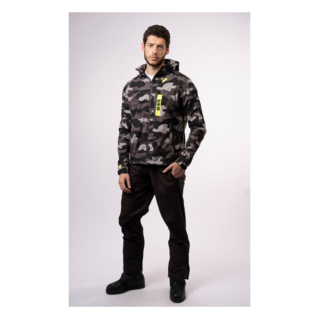 By City Chubasquero militar