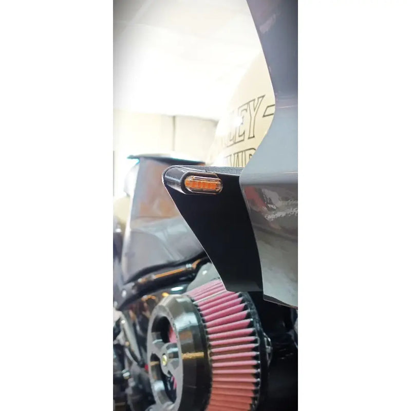 Carenado Dominator ST Deflector de viento Intermitentes LED para Harley