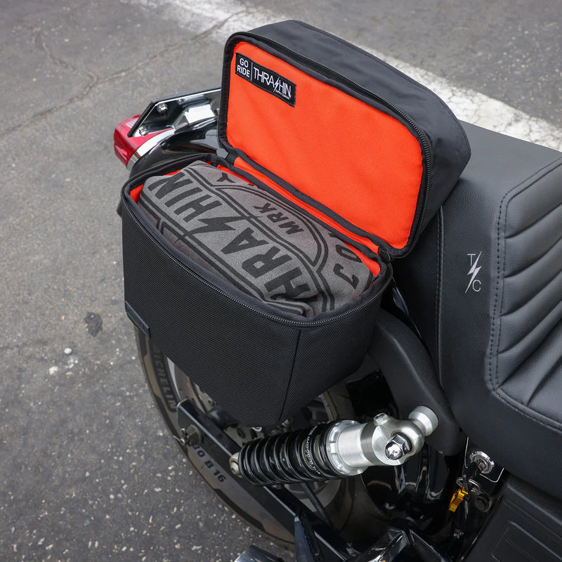 Thrashin Supply Essential Base 10L Juego de alforjas para motocicleta