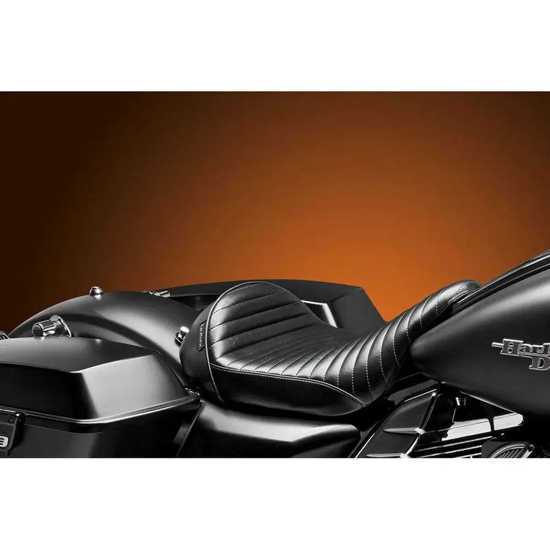 Le Pera Stubs Cafe Solo Seat for Harley 08-25 Touring (excl. 23-25 CVO; 24-25 Road Glide / Street Glide) / Pleated Black  - Customhoj