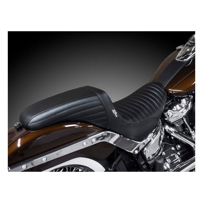 Le Pera HD Softail sadlar 18-21 FLHCS Classic; 18-20 FLHC Classic; 18-20 FLDE Deluxe Le Pera Kickflip Solo Sadel. Pleated. Softail 18-21 Customhoj